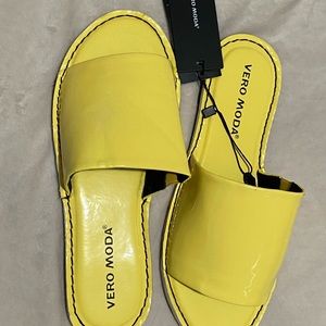 Yellow vero moda sandal shoes!💛
